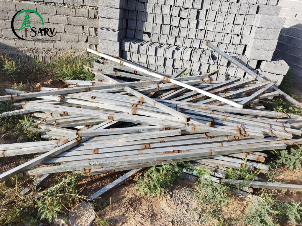 پایه فنس از نوع قوطی
