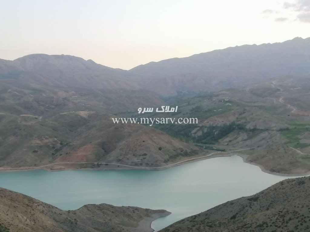 زمین ۲۹۰۰ متری مشرف دریاچه